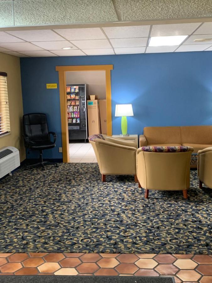 Hotel Super 8 By Wyndham Port Clinton Exterior foto
